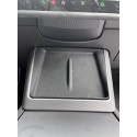 TESLA MODEL Y İÇİN UYUMLU KABLOSUZ SARJ BÖLMESİ KAYDIRMAZ SLİKON KAPLAMA